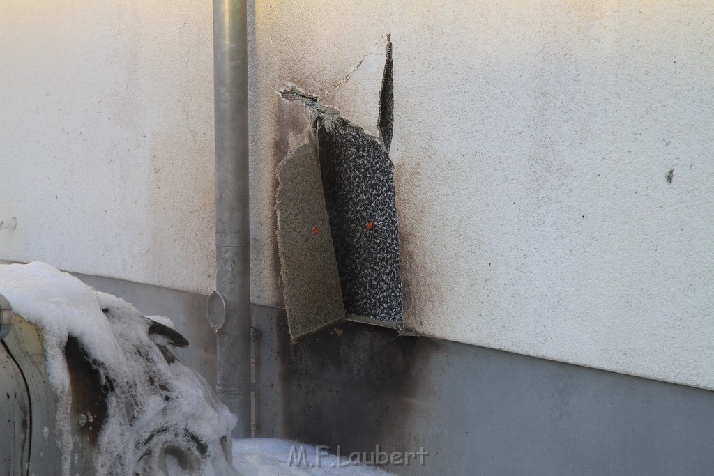 PKW Brand Koeln Bocklemuend Goerlinger Centrum JK P24.jpg